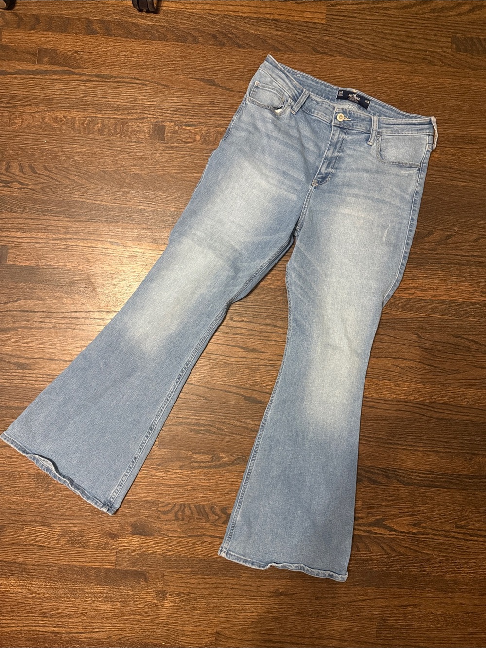 Hollister High Rise Flare 14R / w32R LIKE NEW